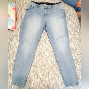 Torrid Bombshell Skinny Jeans - 24